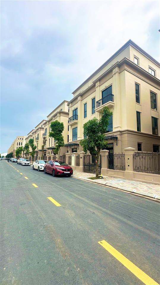 Chính chủ bán căn sẻ khe ngôi sao diện tích 67m2 giá 24 tỷ . gần chung cư  0966 758 ***