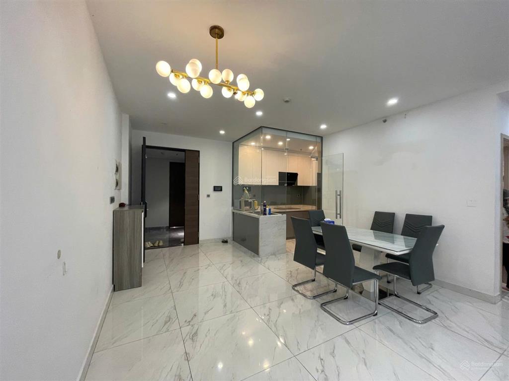 Bán căn hộ chung cư midtown lô m6  90m2 sẵn sổ giá 9 tỷ 3 all in   0933 199 *** nhung