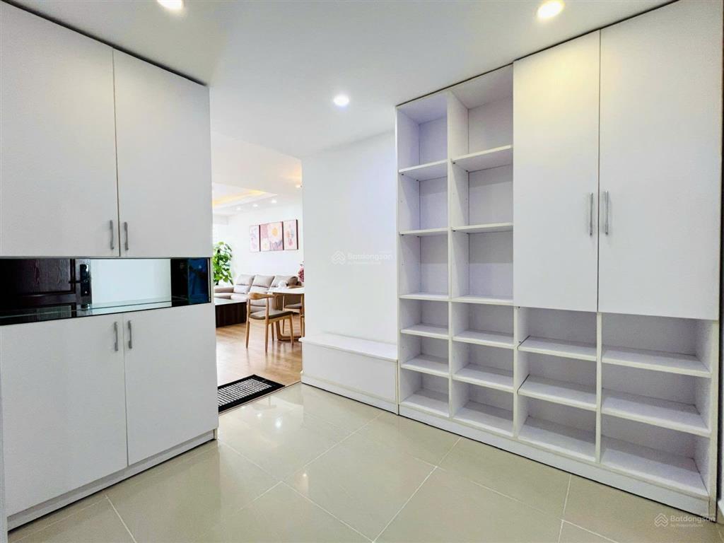 Bán ch mỹ khang  phú mỹ hưng, giá 9,5 tỷ net. gần trường quốc tế canada