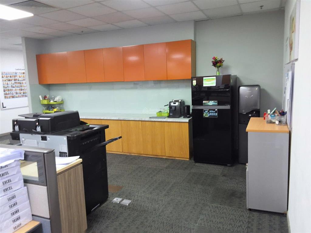 Cho thuê sàn văn phòng toà nhà đại minh, dt từ 100300500m2.  0933 199 ***