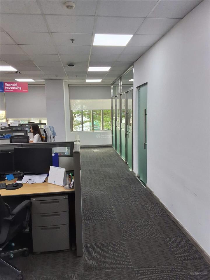 Cho thuê sàn văn phòng toà nhà đại minh, dt từ 100300500m2.  0933 199 ***