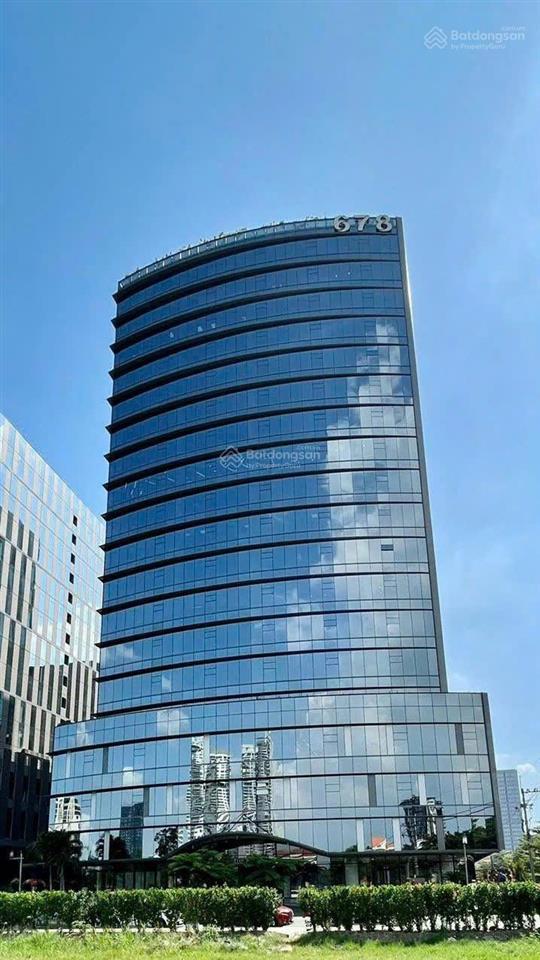 Cho thuê sàn văn phòng toà nhà đại minh, dt từ 100300500m2.  0933 199 ***