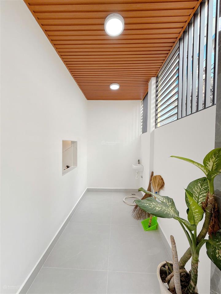 Bán nhà hxh nguyễn thị thập quận 7  nhà mới đẹp sẵn hđt giá 9,*** tỷ  0933 199 *** nhung