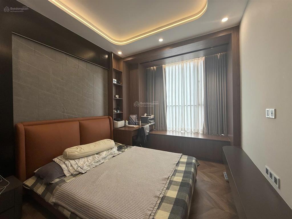 Chủ thiện chí bán midtown m8 phú mỹ hưng  2pn giá chỉ 9tỷ5 all in, 2 view  0933 199 ***