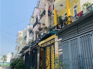 Nhà 3 tầng tăng nhơn phú a q9 đẹp ở ngayxe hơi trước cửafull nội thất