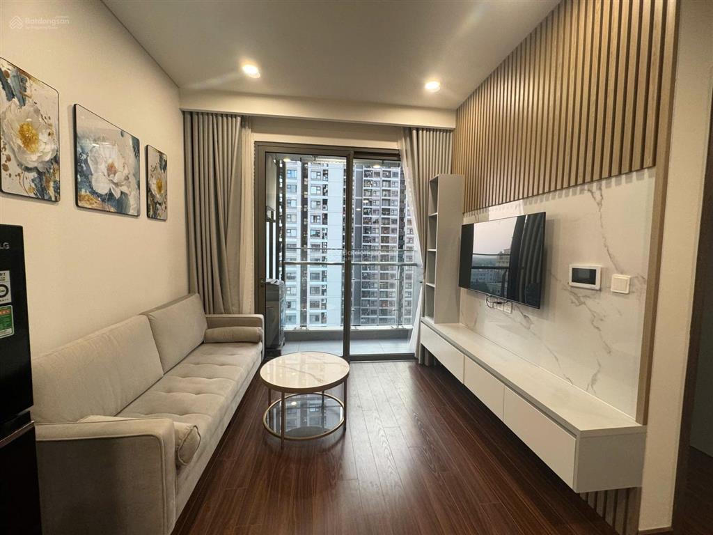 Bán gấp căn 1n+ view vinuni cực đẹp  tòa m3  sẵn sổ 0392 295 ***