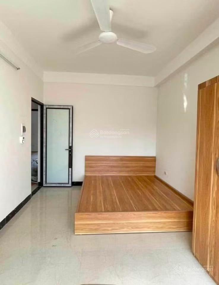 Nhà 7 tầng ngõ 1008 đường láng, giá 2,6tr