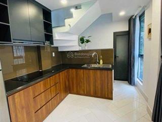 Nhà đẹp 4 tầng  ông ích khiêm  quận 11  ngang 4 mét  xe hơi đến cửa  chỉ 7,x tỉ