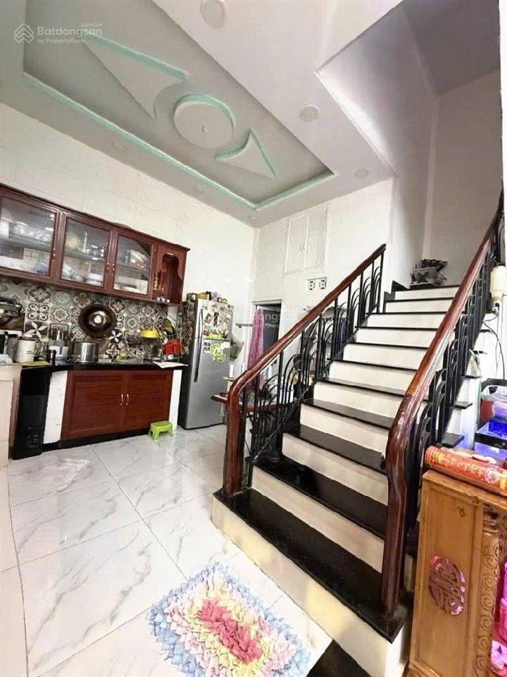 Trung tâm quận 11 3 tầng kiên cố  ngang 5.5m  hẻm 10 mét thông   sổ đẹp  7. x tỷ