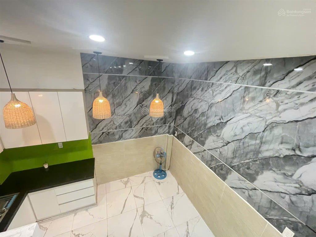 Bán nhà 2 tầng, hồng bàng, quận 11, hẻm xe tải, ngang 3,6 mét, nhỉnh 3 tỷ