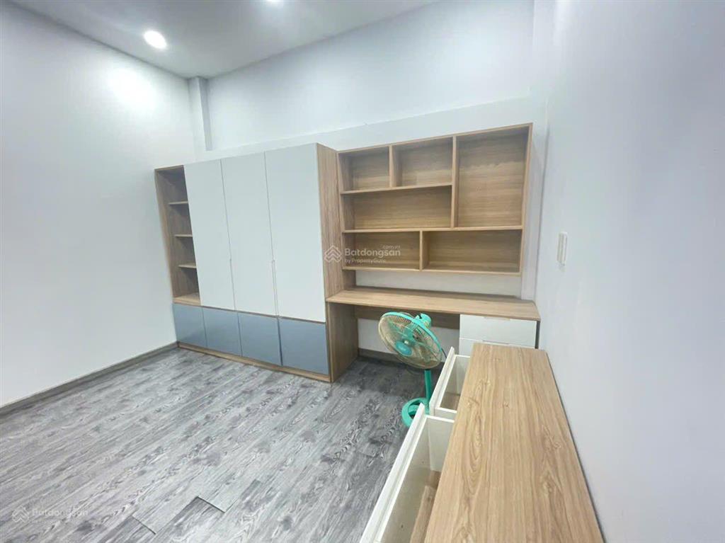 Bán nhà 2 tầng, hồng bàng, quận 11, hẻm xe tải, ngang 3,6 mét, nhỉnh 3 tỷ