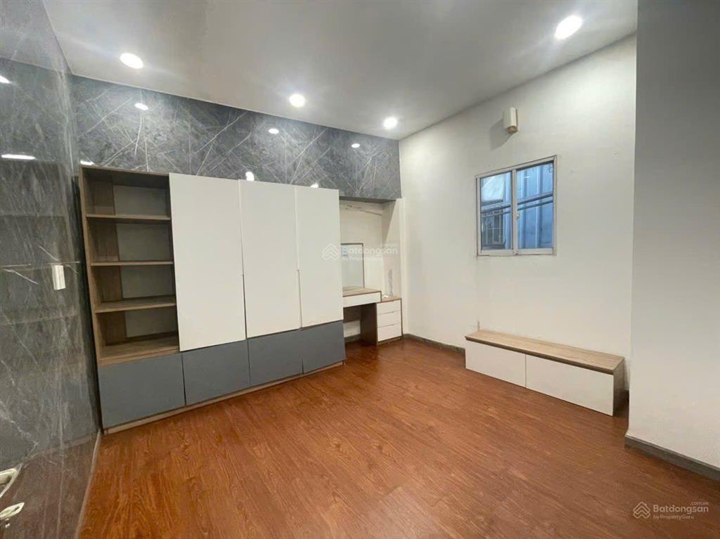 Bán nhà 2 tầng, hồng bàng, quận 11, hẻm xe tải, ngang 3,6 mét, nhỉnh 3 tỷ