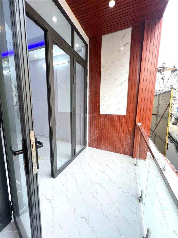 Mặt tiền lạc long quân  quận 11  3 tầng mới đẹp  dtsd 94,86 m2  giá 9,x t.ỷ