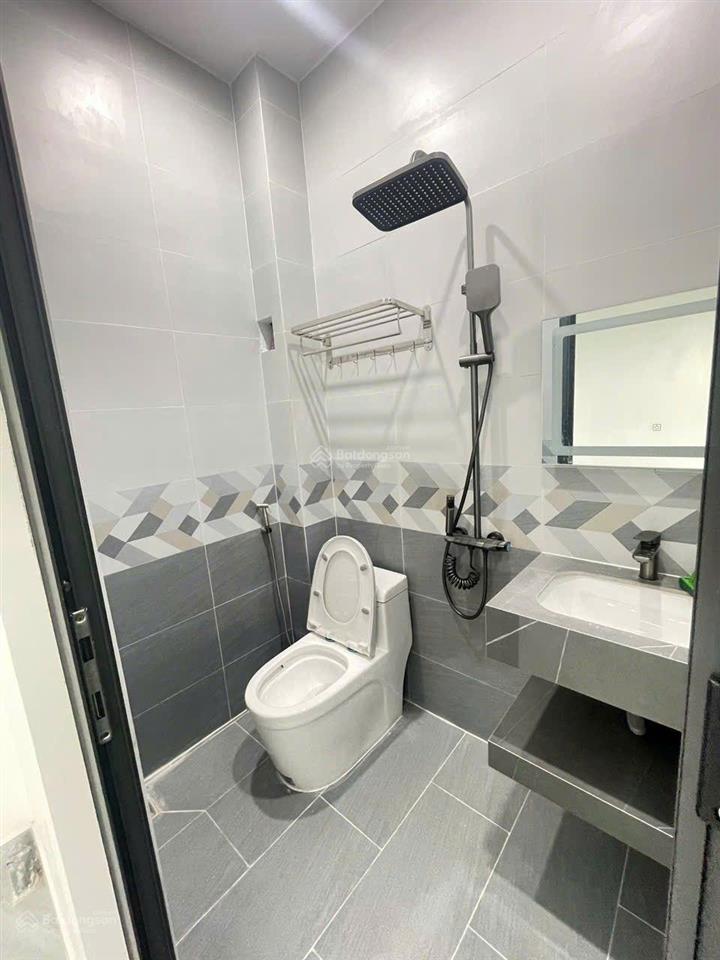 Bán nhà 3 tầng  hẻm xe hơi  lạc long quân  quận 11  32m2  chỉ 6,x tỷ