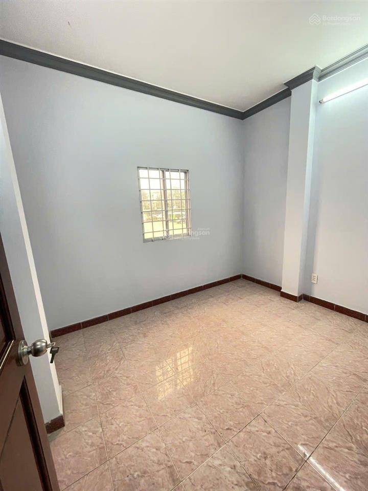 Bán nhà 3 tầng  hẻm xe tải  lạc long quân  quận 11  7,** tỷ