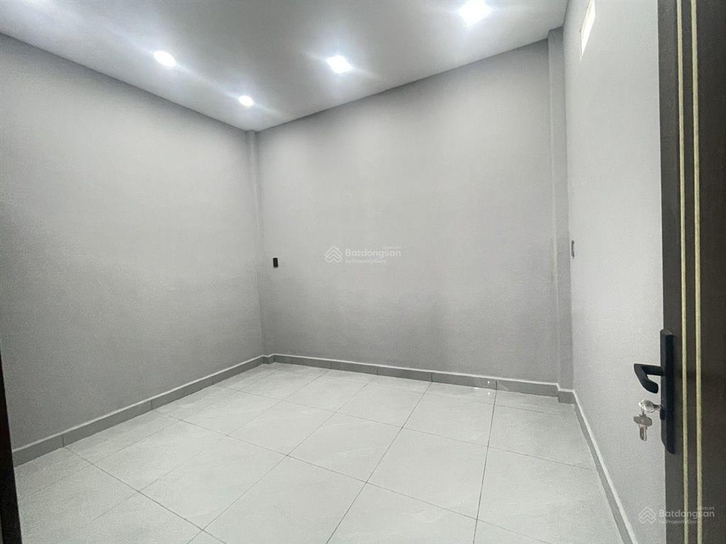 Bán nhà mới xây  ông ích khiêm  quận 11  diện tích (3,8 14)m2  6,x tỷ