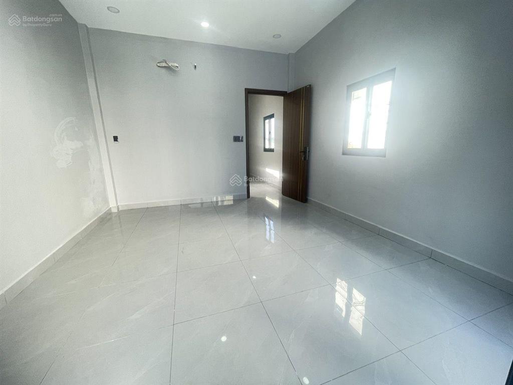 Bán nhà mới xây  ông ích khiêm  quận 11  diện tích (3,8 14)m2  6,x tỷ
