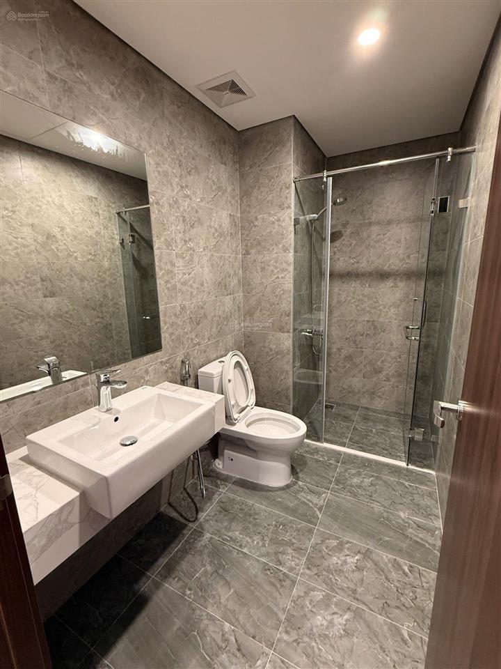 Hướng đông nam, view đẹp căn 1 phòng ngủ phân khu zurich, sẵn sổ hồng