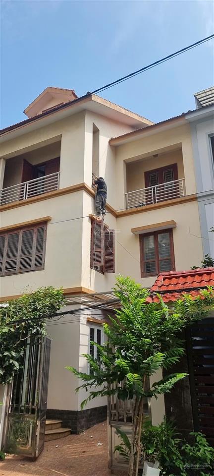 Bán liền kề 5 tầng momota 151a nguyễn đức cảnh