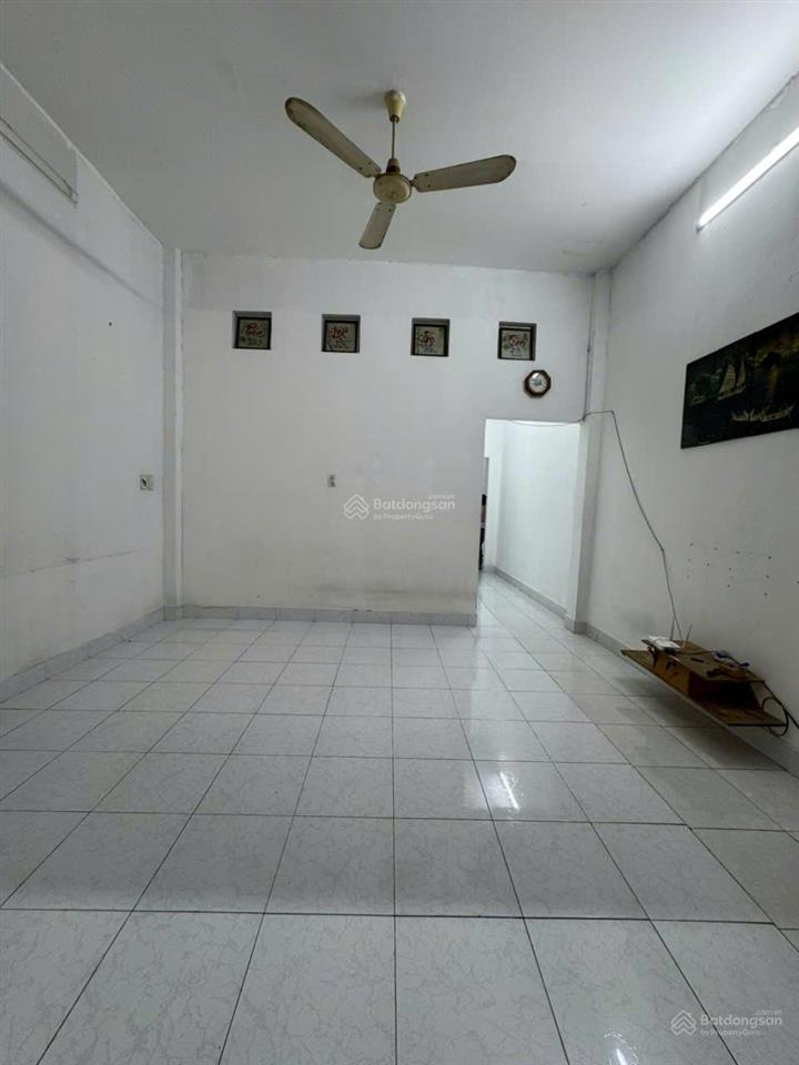 Cho thuê mặt tiền nội bộ tân kỳ tân quý  4.5x15m  cấp 4 + gác lửng  giá 8.5 triệu