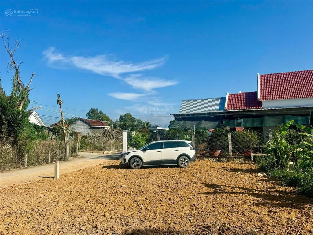 Đất đẹp suối cát mặt tiền rộng 10m, nằm trong khu dân cư giá tốt đầu tư chỉ 580 triệu