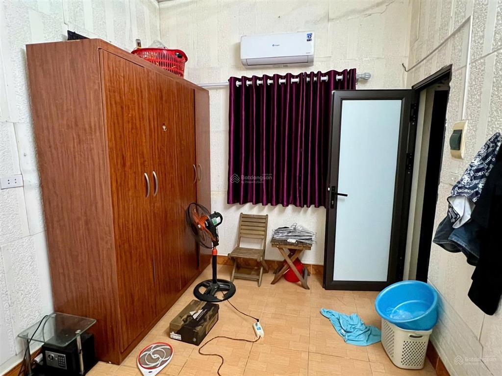 Bán nhà 2 tầng khu e thanh xuân bắc, nội thất đẹp giá hơn 2 tỷ có thương lượng