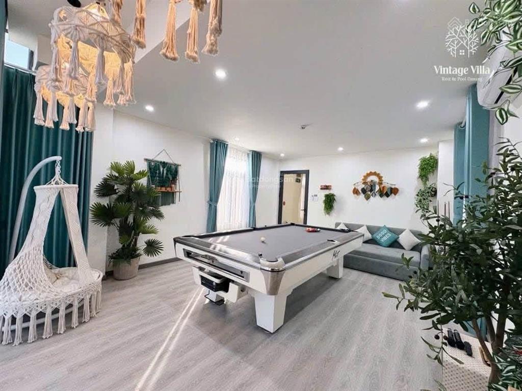Villa phong cách hiện đại sát biển mân thái mặt tiền sơn trà