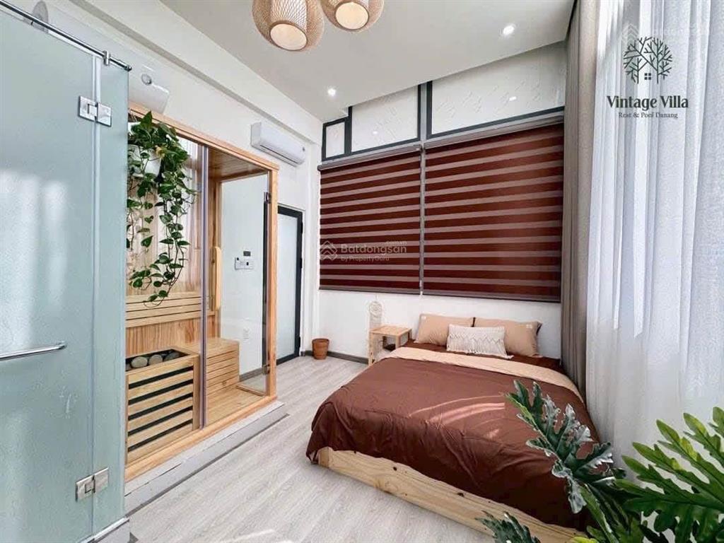 Villa phong cách hiện đại sát biển mân thái mặt tiền sơn trà