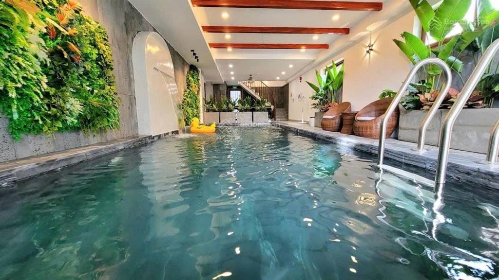 Villa sát biển sơn trà chỉ 20,x tỷ cách biển 100m, dòng tiền 80100 triệu/tháng