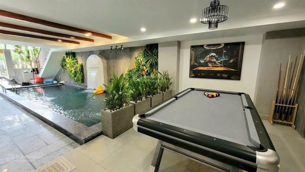 Villa sát biển sơn trà chỉ 20,x tỷ cách biển 100m, dòng tiền 80100 triệu/tháng