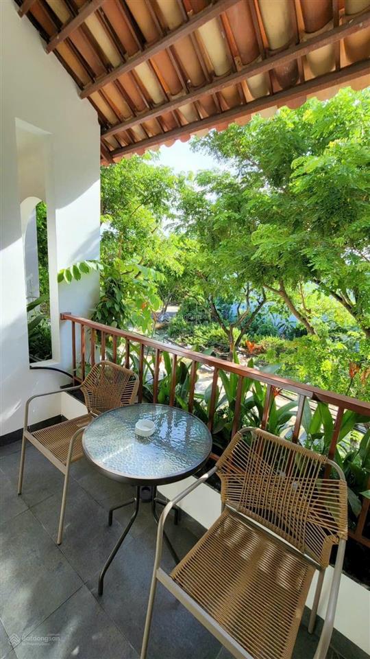 Villa sát biển sơn trà chỉ 20,x tỷ cách biển 100m, dòng tiền 80100 triệu/tháng