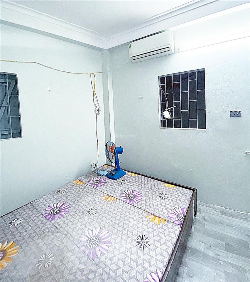 Phòng khép kín đủ đồ ngõ 154 trần duy hưng giá 2tr/th