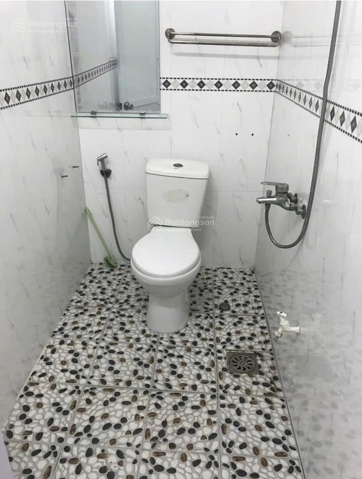 Phòng trọ ngõ 1008 đường láng, giá 2,7tr