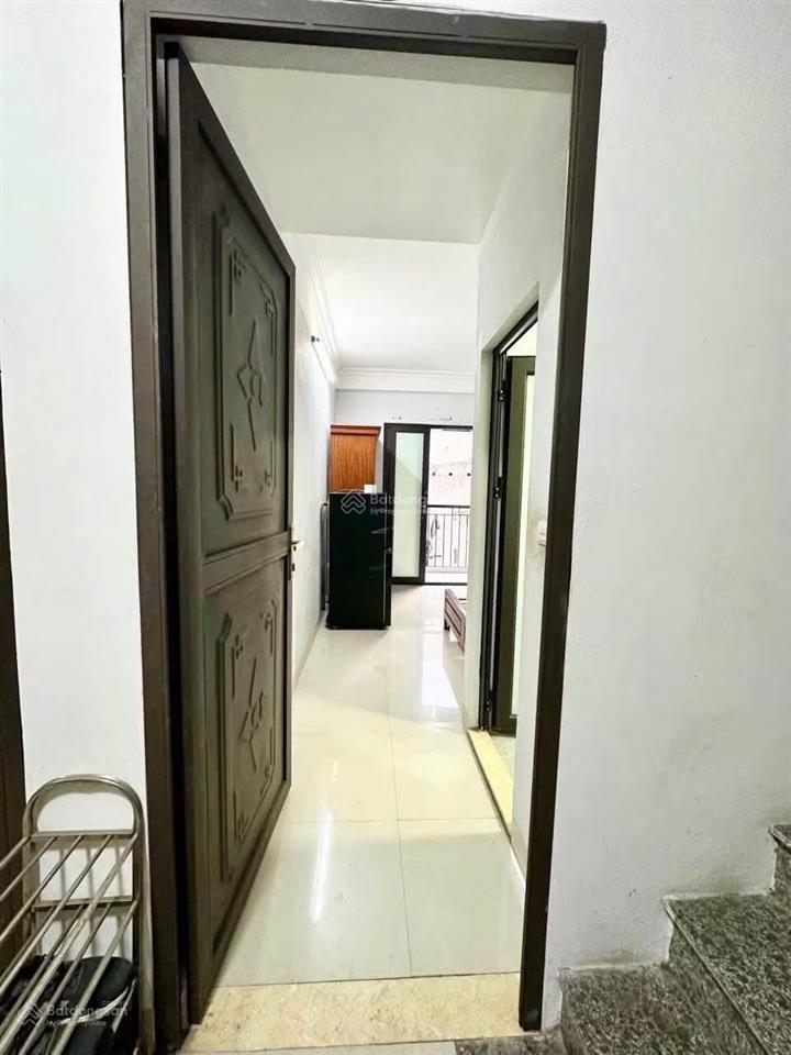 Nhà 6 tầng ngõ 67 gốc đề minh khai giá 2,6tr