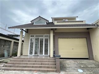 Chính chủ, gần chợ, trường học mẫu giáo, cấp 1,2,3. phòng khách, bếp, 3 phòng ngủ