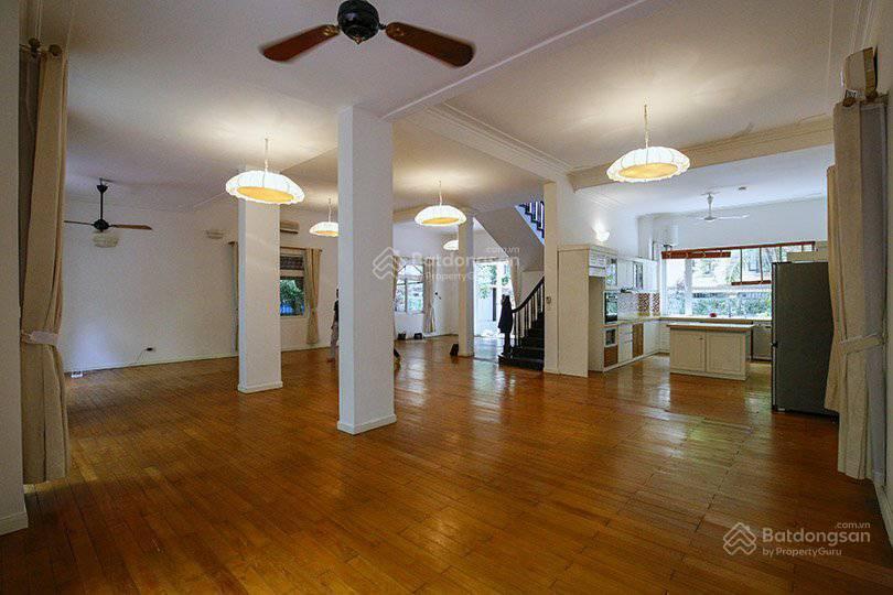 Biệt thự ngoại giao đoàn đẳng cấp không gian xanh 156m chỉ 29,6 tỷ 0914 374 ***