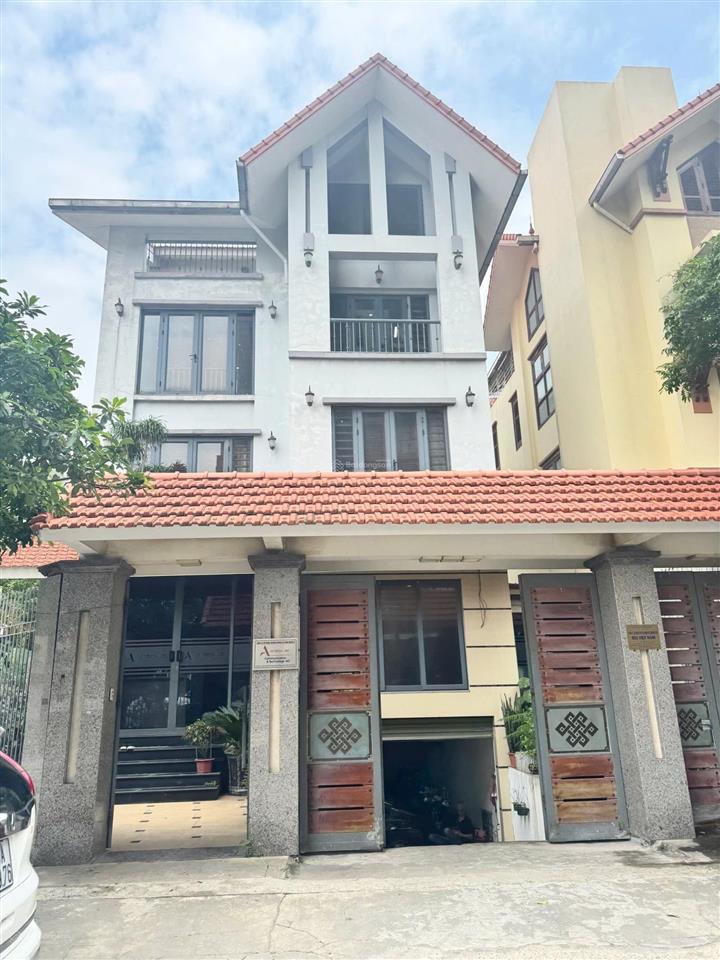 Biệt thự tây hồ đẳng cấp giới thượng lưu 165m hơn 70 tỷ0914 374 ***