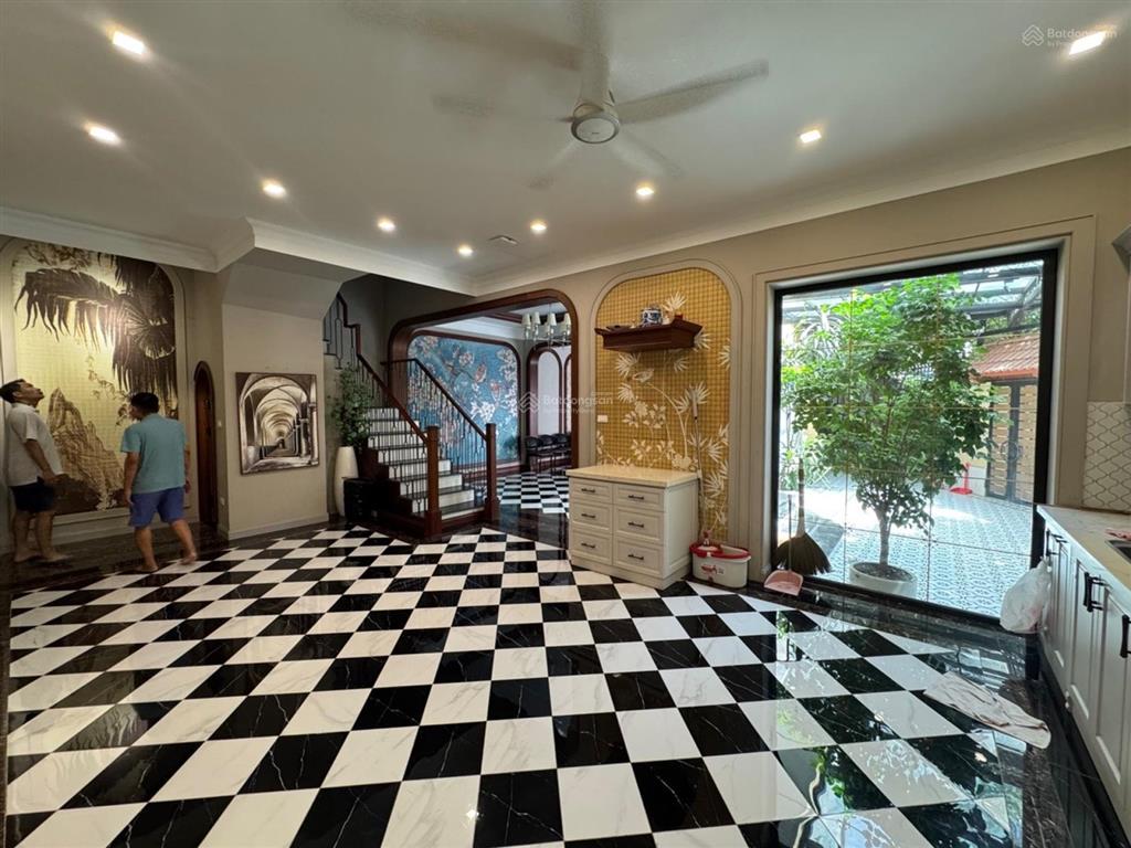 Bán biệt thự thành phố giao lưu lô góc đẳng cấp 190m 4 tầng chỉ 76 tỷ 0914 374 ***