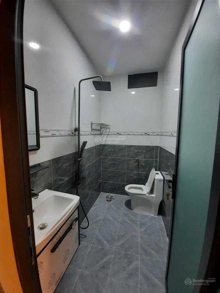 Bán nhà riêng tại hẻm 568, lê văn việt, 11,5 tỷ, 70m2, 4pn, 3wc, giá cực chất