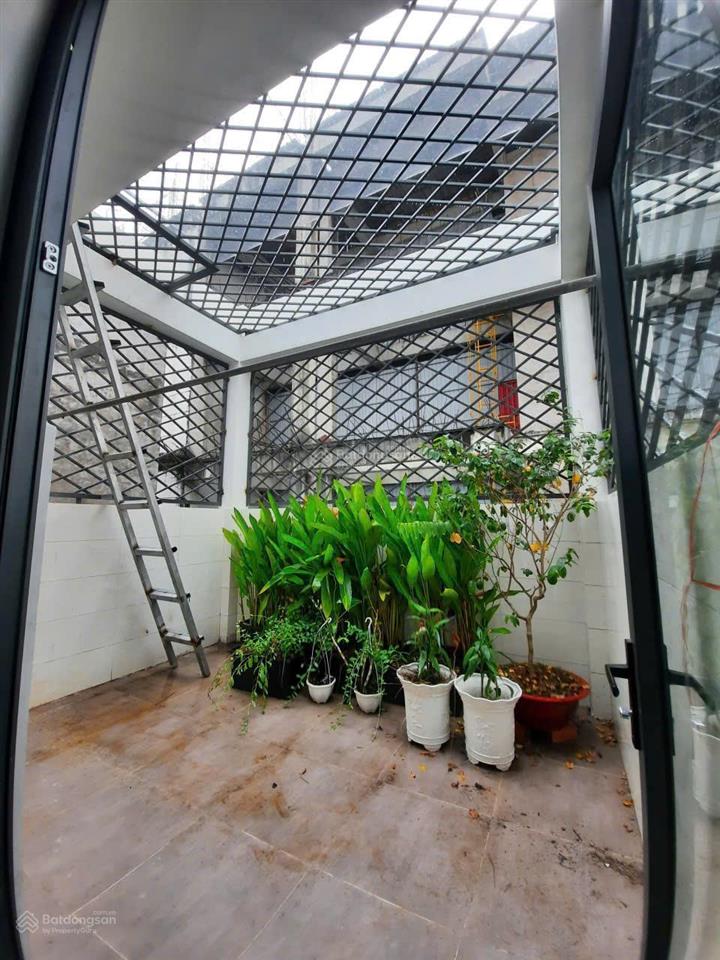 Bán nhà riêng tại hẻm 568, lê văn việt, 11,5 tỷ, 70m2, 4pn, 3wc, giá cực chất