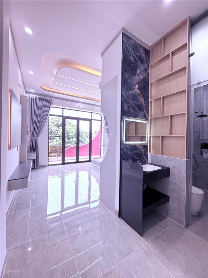 Nhà đẹp dĩ an vào ở ngay gần chợ gần trường