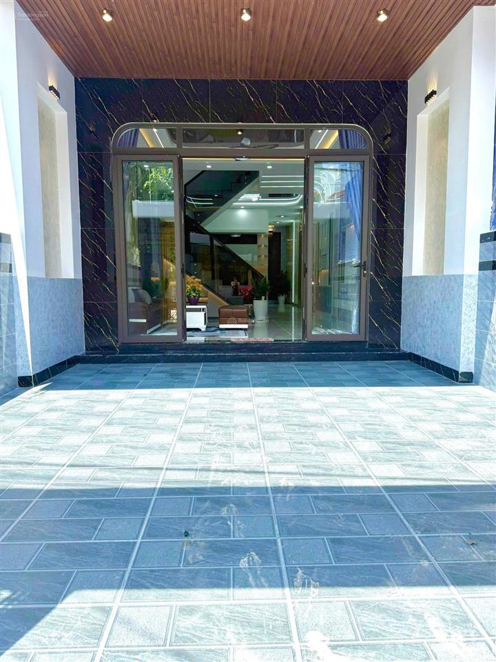 Nhà đẹp dĩ an vào ở ngay gần chợ gần trường