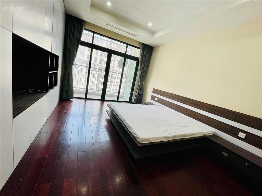 Chủ nhà bán gấp căn 3pn 3wc, giá 100 triệu/m2, diện tích 181m2 tại royal city, thanh xuân