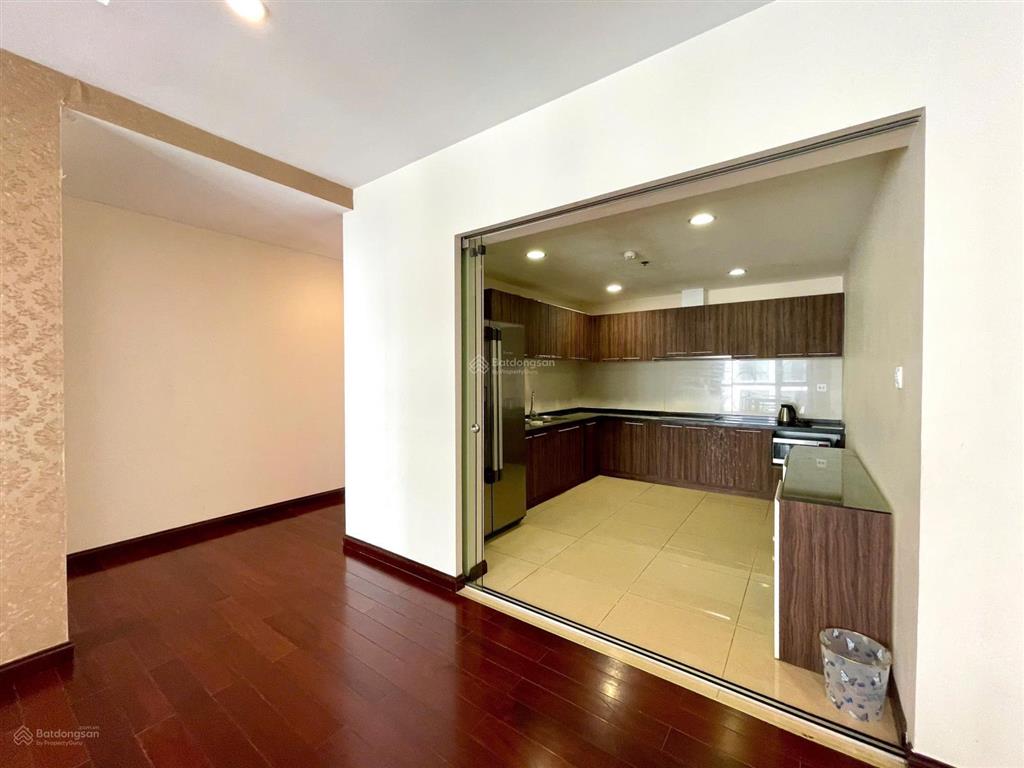 Chủ nhà bán gấp căn 3pn 3wc, giá 100 triệu/m2, diện tích 181m2 tại royal city, thanh xuân