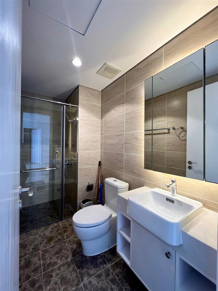Cho thuê căn hộ chung cư vinhomes d'capitale, giá chỉ 13tr/th đầy đủ nội thất, tiện nghi.