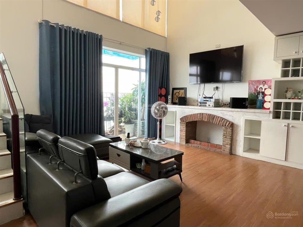 Cho thuê penthouse 5pn, 5wc, 360m2 tại new saigon  hoàng anh gia lai 3