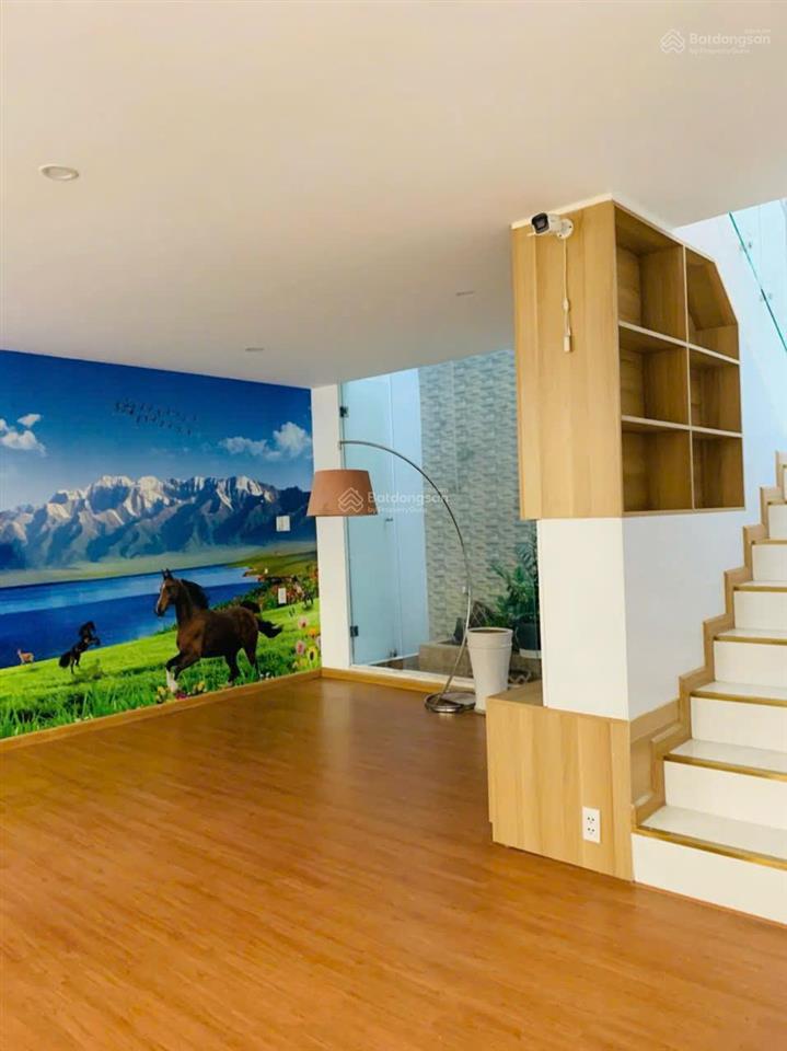 Cho thuê penthouse 5pn, 5wc, 360m2 tại new saigon  hoàng anh gia lai 3