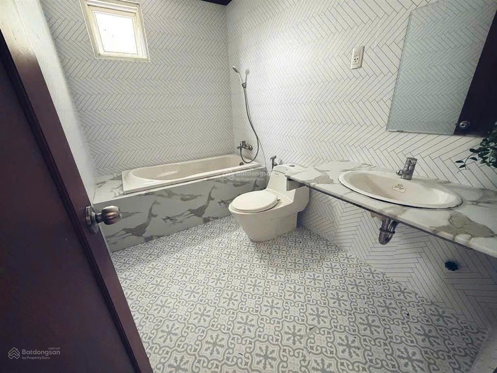 Bán gấp căn hộ 3pn, 3wc, 119m2, giá 4,25 tỷ tại hoàng anh gold house, nhà bè, hcm