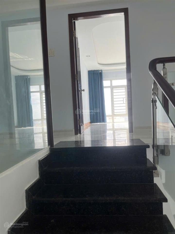 Căn hộ lofthouse lớn tại phú hoàng anh, 25 triệu/tháng, 129m2, 5pn, 4wc, đầy đủ nội thất