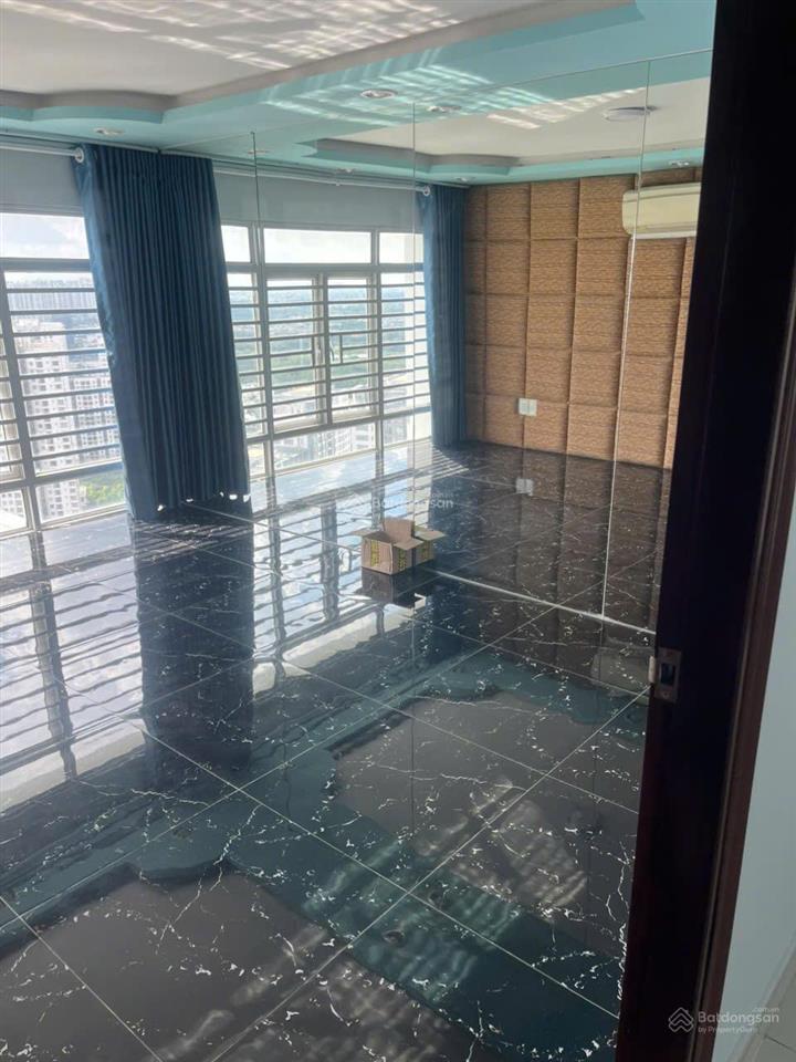 Căn hộ lofthouse lớn tại phú hoàng anh, 25 triệu/tháng, 129m2, 5pn, 4wc, đầy đủ nội thất
